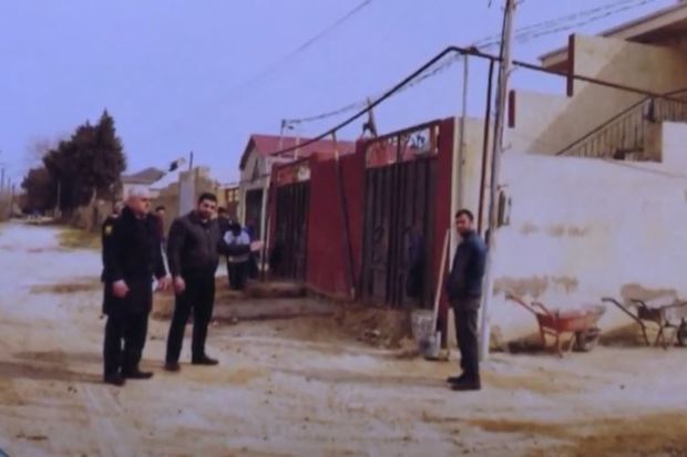 Bakıda iki qadınla yaşayan taksi sürücüsü qatilə çevrildi -     VİDEO