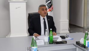 Azərbaycanda 2 vəkilin fəaliyyəti dayandırıldı — foto 1