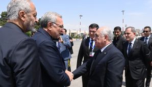 Baş nazirin rəhbərlik etdiyi Azərbaycan nümayəndə heyəti İranda rəsmi anım mərasimində iştirak edib -       YENİLƏNDİ - 2 — foto 2