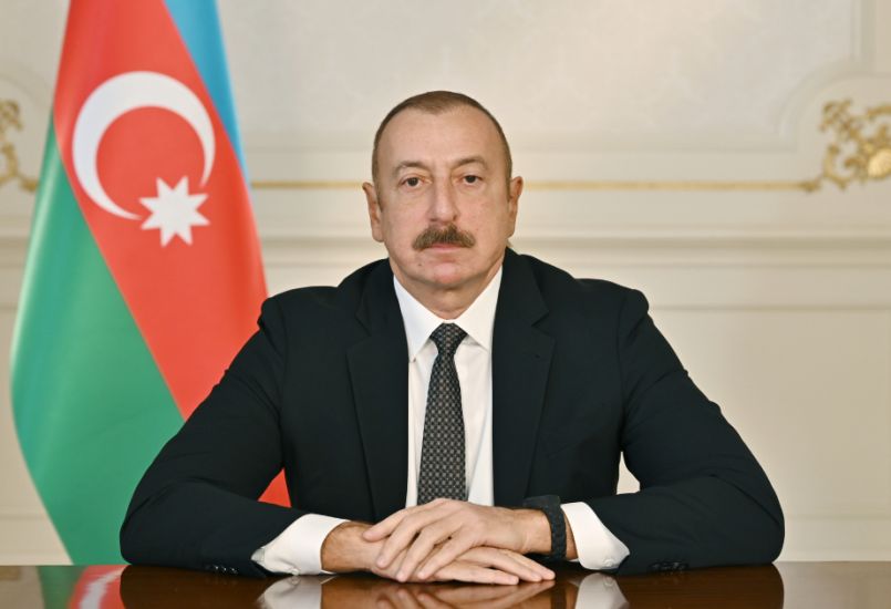 Astanada dövlət başçılarının qeyri-rəsmi şam yeməyi olub