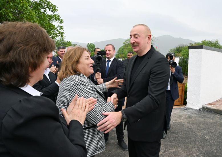 Prezident İlham Əliyev və birinci xanım Mehriban Əliyeva Xocalı şəhərinə köçən sakinlərlə görüşüblər -           Maraqlı dialoq - VİDEO - FOTO