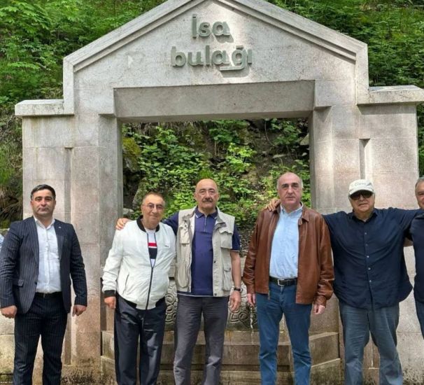 Elmar Məmmədyarovla türkiyəli qonaq arasında Şuşada MARAQLI DİALOQ:     “Mən tarixdə qalmışam” - VİDEO