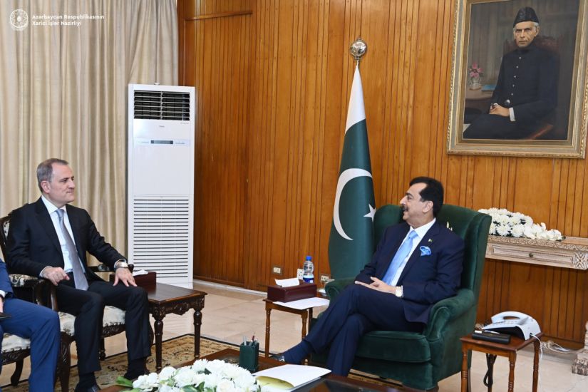Ceyhun Bayramov Pakistan Prezidentinin vəzifəsini icra edən Seyid Yusif Rza Gilani ilə görüşdü