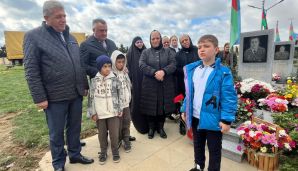 Abşeron rayonunda Vətən Müharibəsi şəhidləri yad edilib -   FOTOLAR — foto 3