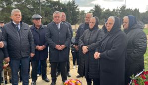 Abşeron rayonunda Vətən Müharibəsi şəhidləri yad edilib -   FOTOLAR — foto 6