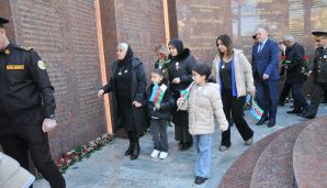 Abşeron rayonunda Zəfər Günü böyük coşqu ilə qeyd olunub -   FOTOLAR — foto 10