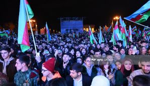Bakıda Zəfər Günü münasibətilə keçirilən konsert atəşfəşanlıqla davam edib -   FOTO — foto 15