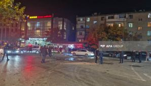 Bakıda 7 avtomobilin toqquşması nəticəsində ağır qəza baş verib -       FOTO — foto 3