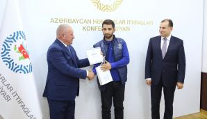 Azərbaycan Həmkarlar İttifaqları Konfederasiyasında könüllülərlə görüş olub -         FOTOLAR — foto 5