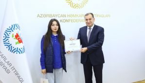 Azərbaycan Həmkarlar İttifaqları Konfederasiyasında könüllülərlə görüş olub -         FOTOLAR — foto 4