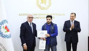 Azərbaycan Həmkarlar İttifaqları Konfederasiyasında könüllülərlə görüş olub -         FOTOLAR — foto 3
