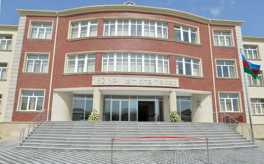 Bakıda məktəbdə yanğın siqnalı işə düşdü:      müəllim və şagirdlər təxliyə edildi