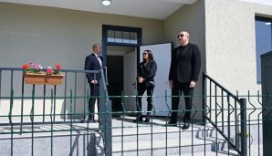Prezident İlham Əliyev Cəbrayıl rayonunun Horovlu kəndində fərdi evlərin və sosial obyektlərin tikintisi ilə tanış oldu -   FOTO - YENİLƏNDİ — foto 6