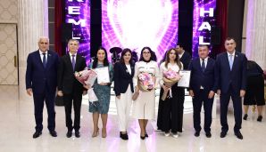 Xətai rayonunda 5 oktyabr-Müəllimlər Günü münasibətil tədbir keçirildi -       FOTOLAR — foto 14