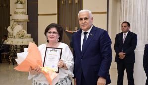 Xətai rayonunda 5 oktyabr-Müəllimlər Günü münasibətil tədbir keçirildi -       FOTOLAR — foto 23