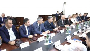 AHİK ilə Mediasiya Şurası arasında birgə əməkdaşlığa dair memorandum imzalanıb -    FOTOLAR — foto 1
