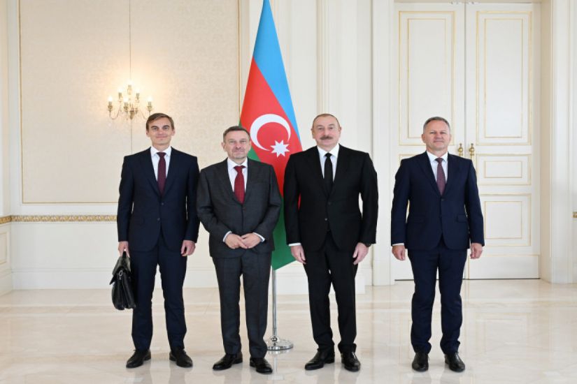 Danimarkanın yeni təyin olunmuş səfiri etimadnaməsini Azərbaycan Prezidentinə təqdim etdi -   FOTO - YENİLƏNDİ