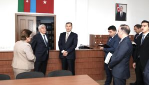 AHİK sədri qurumun Əmək və Sоsial Münasibətlər Akademiyasında tədrisin vəziyyəti ilə maraqlanıb -       FOTOLAR — foto 12