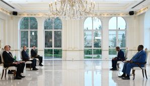 Beninin yeni səfiri etimadnaməsini Prezident İlham Əliyevə təqdim etdi -   FOTO - YENİLƏNDİ — foto 1