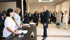 Prezident İlham Əliyev, birinci xanım Mehriban Əliyeva və qızları Leyla Əliyeva səs verib -       YENİLƏNDİ — foto 6