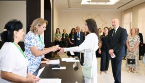 Prezident İlham Əliyev, birinci xanım Mehriban Əliyeva və qızları Leyla Əliyeva səs verib -       YENİLƏNDİ — foto 7