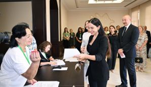 Prezident İlham Əliyev, birinci xanım Mehriban Əliyeva və qızları Leyla Əliyeva səs verib -       YENİLƏNDİ — foto 11