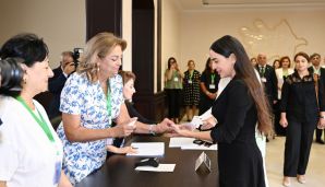 Prezident İlham Əliyev, birinci xanım Mehriban Əliyeva və qızları Leyla Əliyeva səs verib -       YENİLƏNDİ — foto 12