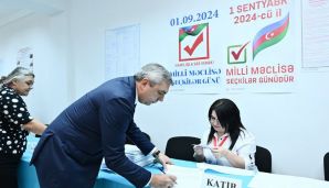 Samir Nuriyev səs verdi -       FOTO — foto 1