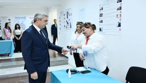 Samir Nuriyev səs verdi -       FOTO — foto 2