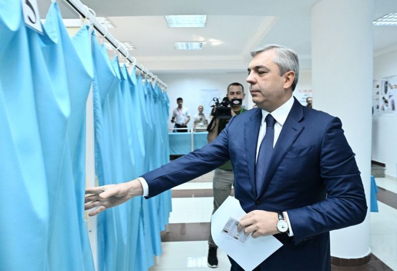 Samir Nuriyev səs verdi -       FOTO