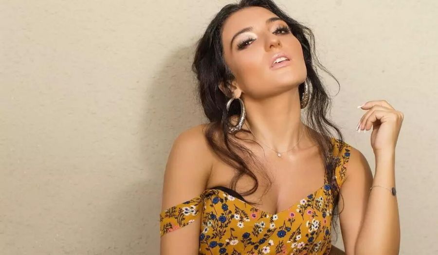 Xalq artistinin Dilarəni qucağında aparması müzakirələrə səbəb oldu -       VİDEO