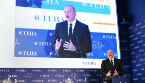 İlham Əliyev Beynəlxalq Çernobbio Forumunda “Yeni geosiyasi şəraitdə Azərbaycanın rolu” adlı sessiyada çıxış edib -   YENİLƏNDİ - FOTOLAR — foto 9