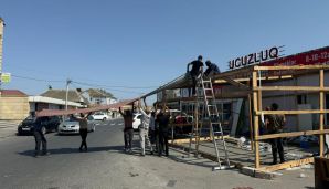 Xəzər rayonunda sürücülərin və piyadaların hərəkətinə maneə yaradan mağaza söküldü -           FOTOLAR — foto 1