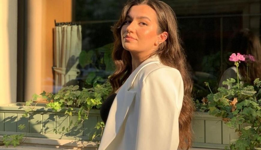 Azərbaycanlı aktrisa səhnədə yıxılıb xəstəxanalıq oldu:     "Beyin sarsıntısı..." - FOTO