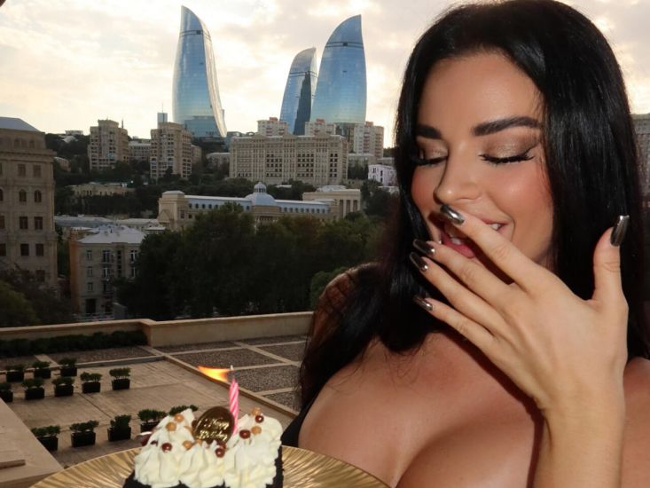 Bakıya gələn modelə hotel otağında sürpriz -       FOTO