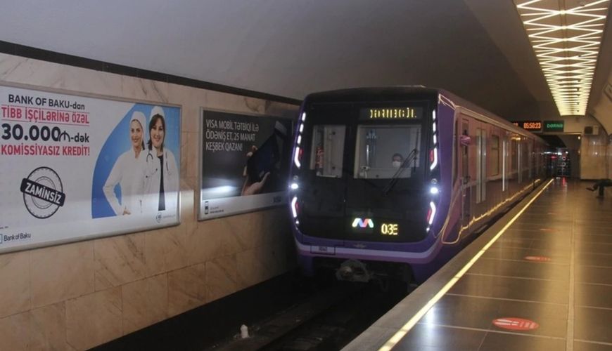Metroda problem yaranıb -     Sərnişinlər qatardan düşürüldü