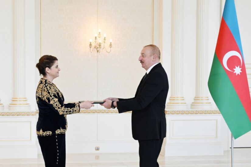 Prezident İlham Əliyev Əlcəzairin Azərbaycanda yeni səfirinin etimadnaməsini qəbul etdi -   YENİLƏNDİ