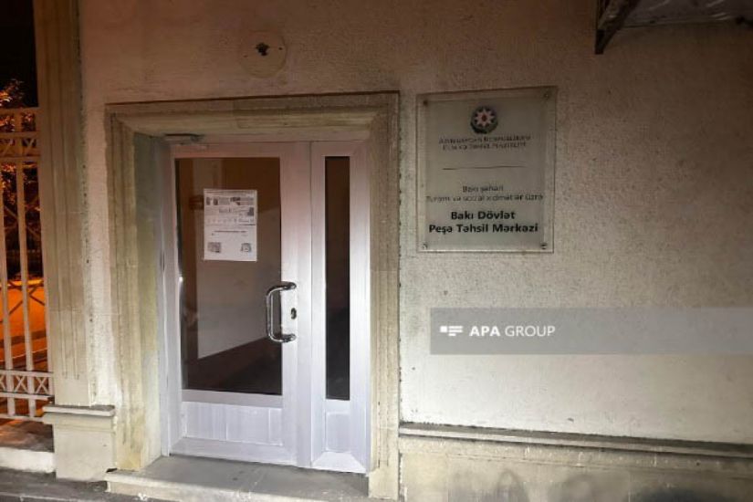 Bakıda peşə liseyinin tələbələri arasında dava düşüb, bıçaqlanan var