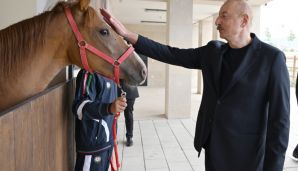 Prezident İlham Əliyev Ağdam şəhərində İmarət Kompleksinin bərpadan sonra açılışında iştirak etdi -   FOTO - YENİLƏNDİ — foto 14