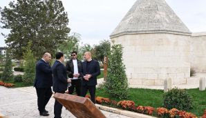 Prezident İlham Əliyev Ağdam şəhərində İmarət Kompleksinin bərpadan sonra açılışında iştirak etdi -   FOTO - YENİLƏNDİ — foto 1