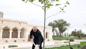 Prezident İlham Əliyev Ağdam şəhərində İmarət Kompleksinin bərpadan sonra açılışında iştirak etdi -   FOTO - YENİLƏNDİ — foto 9