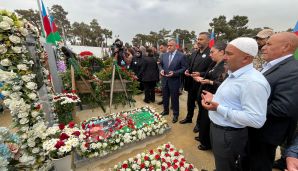 Abşeron rayonunda şəhidlərimiz anım günlərində yad edildi -   FOTOLAR — foto 8