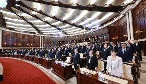 Yeddinci çağırış Azərbaycan Respublikası Milli Məclisinin ilk iclası keçirilib Prezident İlham Əliyev iclasda iştirak edib və nitq söyləyib -            YENİLƏNDİ - 2 — foto 1