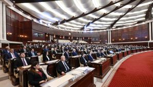 Yeddinci çağırış Azərbaycan Respublikası Milli Məclisinin ilk iclası keçirilib Prezident İlham Əliyev iclasda iştirak edib və nitq söyləyib -            YENİLƏNDİ - 2 — foto 10