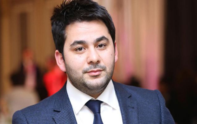 “Direktor qızıma deyir ki, geyindiyin ətək məktəb üçün deyil”