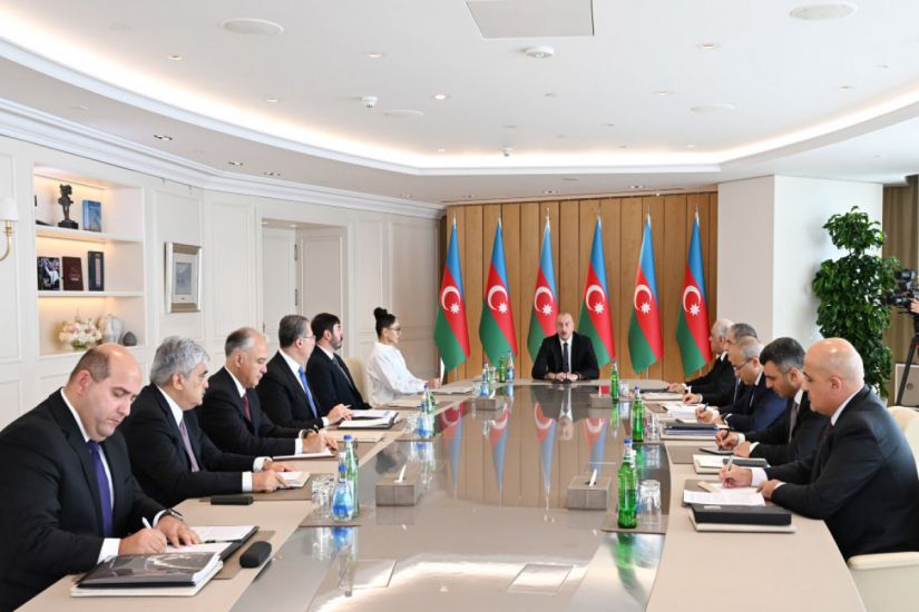Prezident müşavirə keçirdi -    YENİLƏNDİ - FOTOLAR