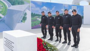 “Azərbaycan Hava Yolları” QSC-nin rəhbərliyi və kollektivi şəhidlərin əziz xatirəsini yad edib — foto 3