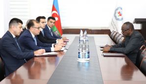 AHİK sədri Sahib Məmmədov beynəlxalq həmkarlar ittifaqı təşkilatlarının nümayəndələri ilə görüşlər keçirdi -    FOTOLAR — foto 4