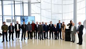 Heydər Əliyev Mərkəzində "Qəlbim sənindir” nadir incəsənət kompozisiyasının təqdimatı olub — foto 4