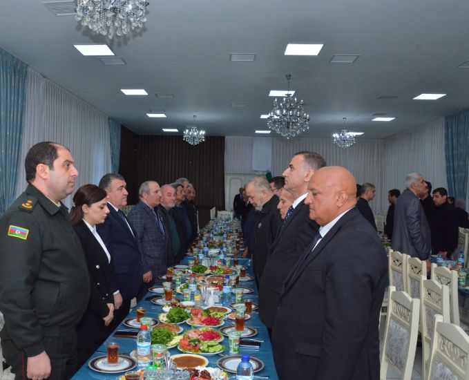 Xətai rayonunda Aprel şəhidlərinin anım günü ilə əlaqədar ehsan süfrəsi təşkil olundu -       FOTOLAR